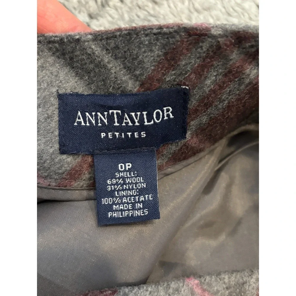 Ann Taylor Wool Blend Tweed Plaid Pencil Skirt Women's 0P Gray Maroon